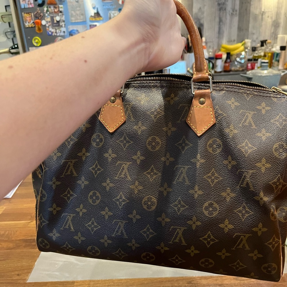 Authentic Monogram Speedy 30 LV Bag - Picture 4 of 11